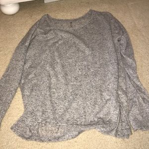 Long sleeve grey top